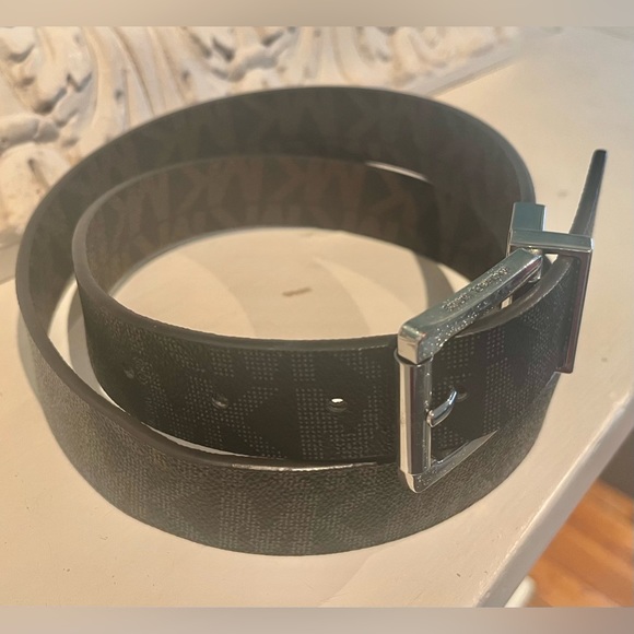 MICHAEL KORS Reversible Black/Brown Logo Belt, Square Silver-tone Buckle, M - Picture 8 of 8